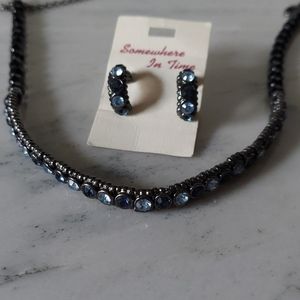 Choker necklace and earrings